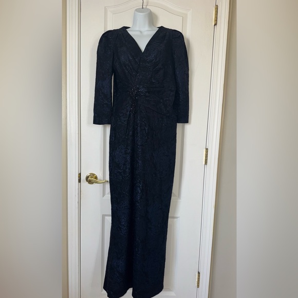 Teri Jon size 8 Embellished Jacquard Puff-Sleeve Gown - Picture 3 of 10